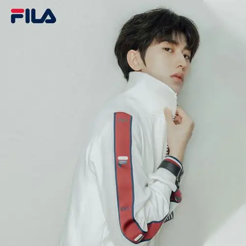 蔡徐坤同款斐乐mihara联名梭织外套