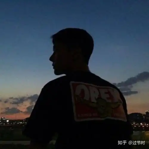 有哪些让女生一眼就心动的微信男头像