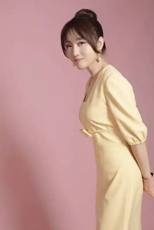 内地女歌手【杨钰莹】的经纪人_音乐_人们_成为了