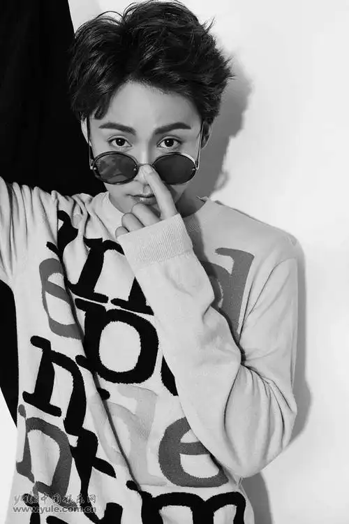 马天宇黑白大片