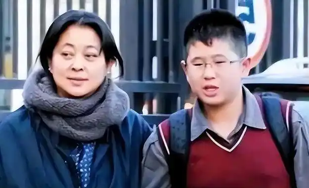 倪萍5个男人3段婚姻为儿子治病倾家荡产曾说来生不要父母