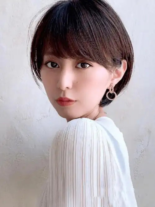 autumn一旦剪了短发后会让人越剪越上瘾.