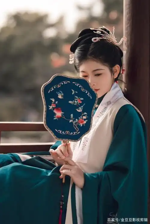 古代美女宫廷风