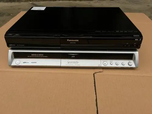 有视频,松下dvd刻录机两台,用得上的朋友来.