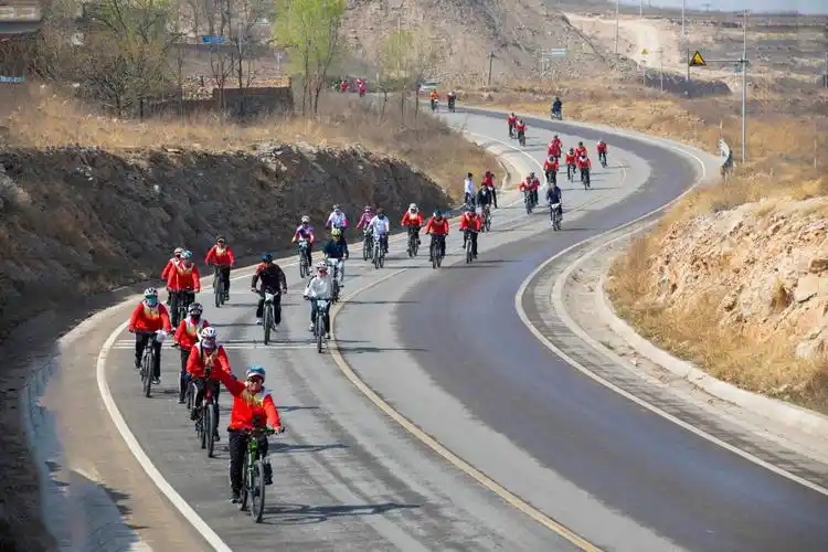恋乡骑行保定走进曲阳县