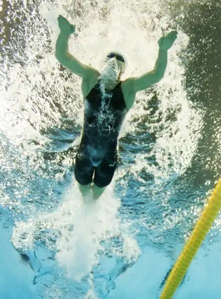 (世游赛)(8)游泳——女子200米蝶泳决赛:刘子歌获季军