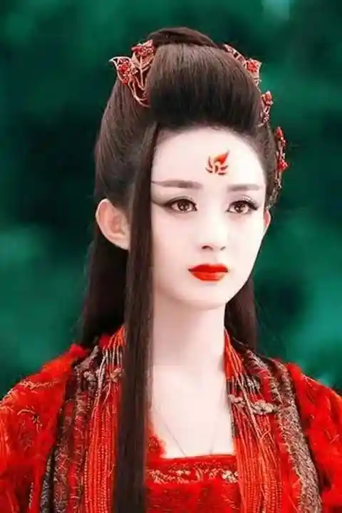 谈资-电影版《花千骨》官宣,主要阵容曝光,陈都灵饰演花千骨,白子画竟