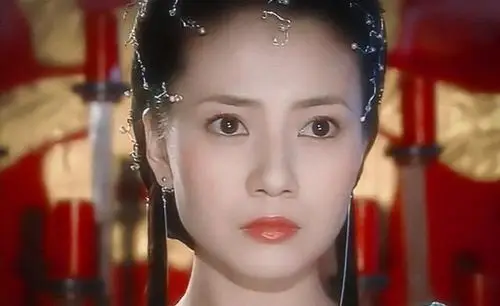 高圆圆小学证件照曝光,浓眉大眼长相清秀,从小美到大!