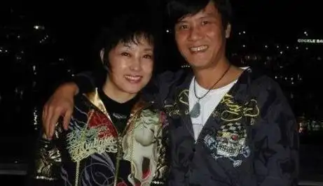 不老女神刘晓庆与四任丈夫的合照一眼看出她最爱的到底是谁