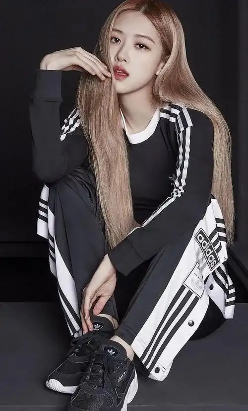 blackpink成员朴彩英