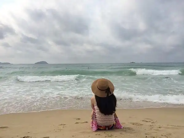 静静地看海走了,出发去海边明年带着儿子来三亚 看海.