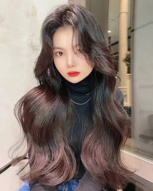 大波浪发型只看背影都觉得美