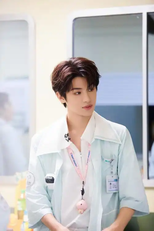 【#密室大逃脱绝命医院#(上)高清剧照之黄明昊@jjjustin0219】#密逃5