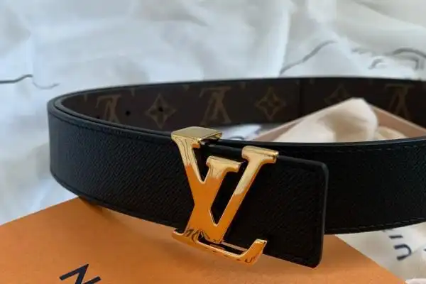 男士皮带lv路易威登,一条能当两条用