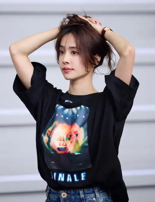 蔡依林时尚态度曝光勇于突破还是为争议