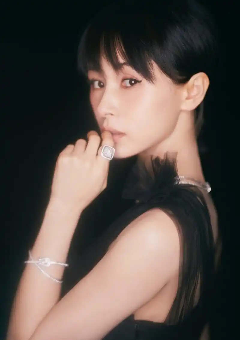 高雅脱俗之美——王子文