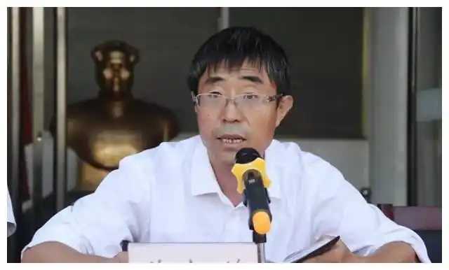 石楼中学举行2020届学生高考备考誓师大会