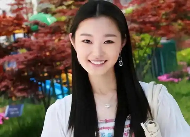 宋轶被曝上学情书收到手软当看到学生照后网友确实心动了