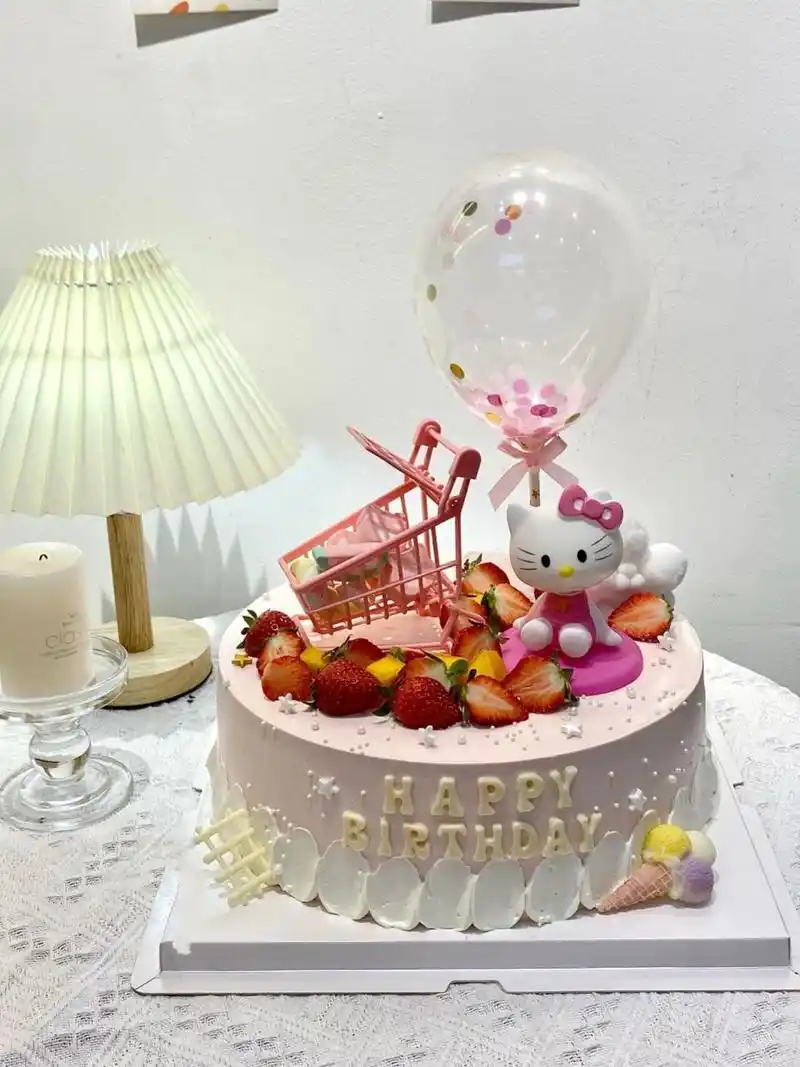 hellokitty生日蛋糕/女孩水果生日蛋糕 草莓棉花糖粉粉嫩嫩的颜色小