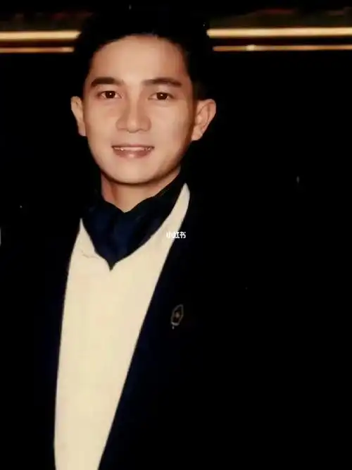 文质翩翩陈百强