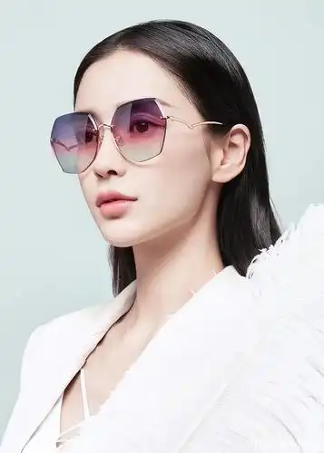angelababy真是美女中的佼佼者,代言陌森眼镜五官轮廓接近完美!