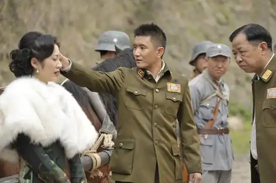 突围今晚开播叶静另类登场显狼性魄力