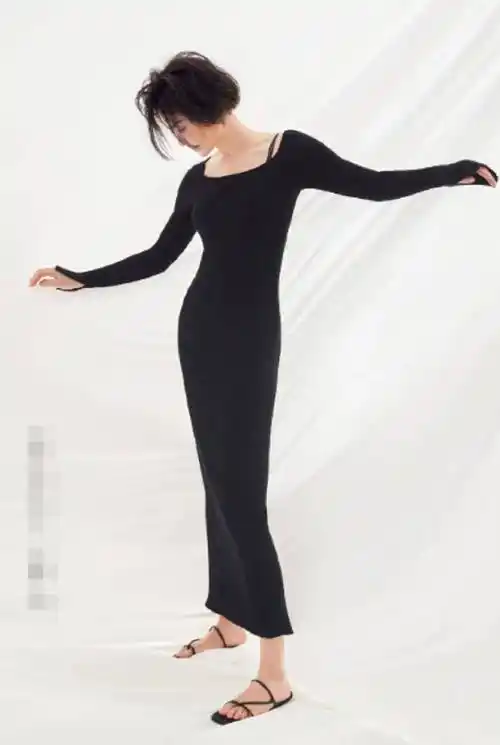 51岁王菲身材逆天,离开了后期修图,这身材是真实存在的吗?