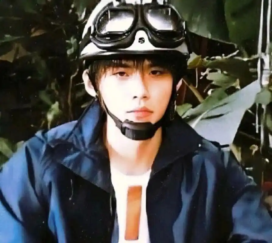 jay颜值巅峰时期 真的好帅啊家人们好奶啊年轻的杰伦