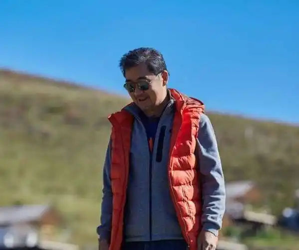 张国立录制综艺遇到诈骗电话,本想继续闹着玩,邓婕却说赶紧挂掉