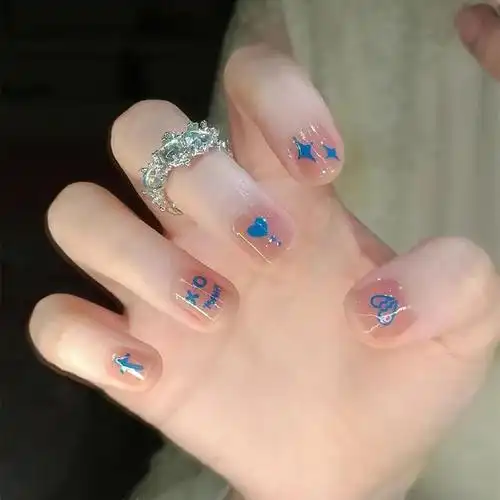 夏天做指甲什么颜色显手白,适合夏天美甲颜色显白(不挑甲型,显白显手