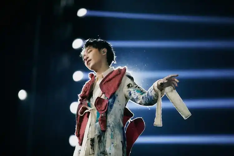 吴青峰个人巡演"太空备忘记2020"台北小巨蛋2场门票 7分钟完售