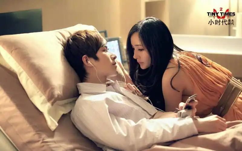 > 电影《小时代》剧照海报合集高清电脑桌面壁纸第一辑(1440×900)