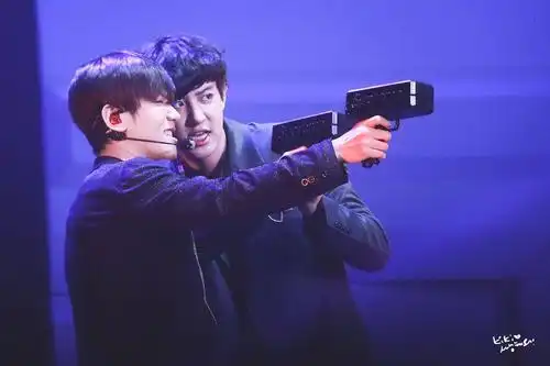 灿白壁纸 图源微博 拿图收藏 侵删