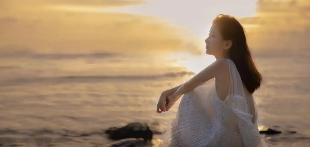 海边栖息的美人鱼