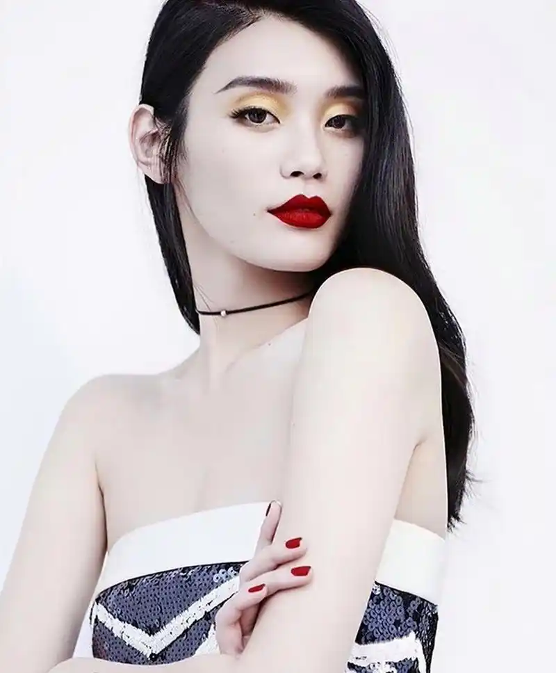 奚梦瑶# 清纯靓丽的容颜,白皙水嫩的肌肤,婀娜多姿的身材,明眸皓齿