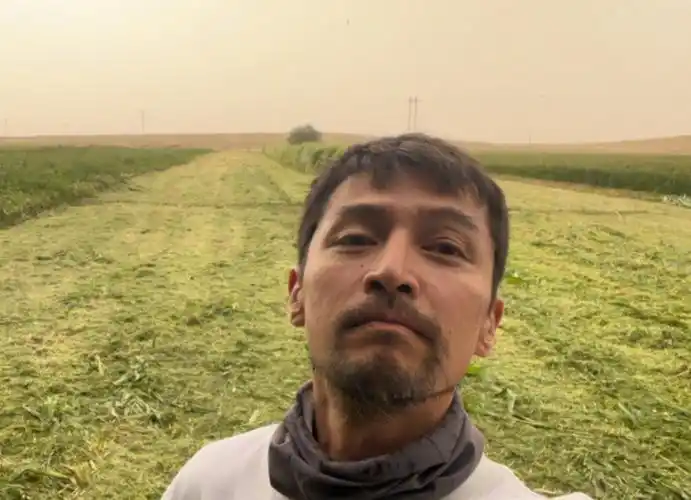 胡歌疑想退圈,深夜发文称想做更有意义的事!近照胡子拉碴显沧桑