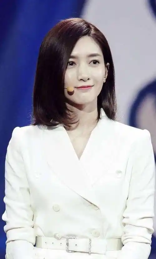 网传谢娜和江疏影非常像,果真不是空穴来风啊