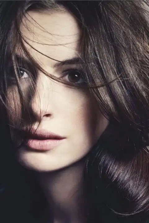 被网友称为猫女的蝙蝠侠女角安妮海瑟薇高清640x960iphone 4s