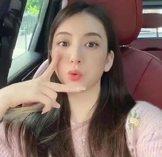 郭富城伦敦陪方媛逛街57岁近照迷倒一片方媛真实身高疑被扒