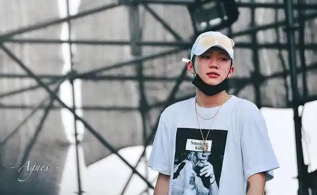 演员贾乃亮扛住李小璐的嫌弃忍不了她三心二意离婚后做自己