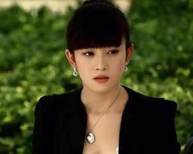 31岁张檬回归颜值巅峰,近照清纯自然,丝毫看不出整容痕迹