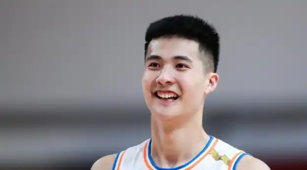 得分创赛季新高朱松玮全场得到25分5篮板1助攻