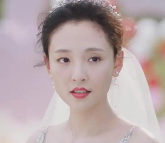 吴倩新剧素颜好美啊依然很灵动还更成熟了不愧是当妈的人了