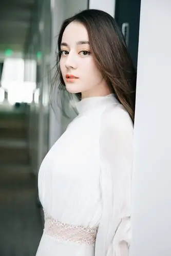 我都不知道怎么夸迪丽热巴的衣品了,你们看看,是不是没词夸