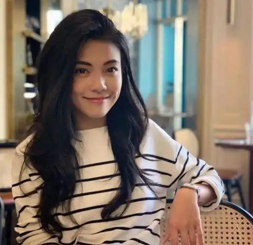 汤臣集团公子汤珈铖父亲去世留上海133套房一套市值2亿