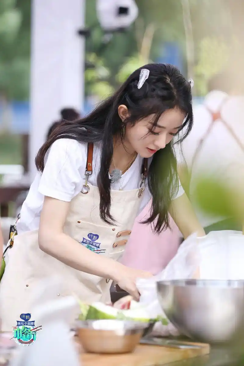 赵丽颖《中餐厅第四季》第十期剧照图片