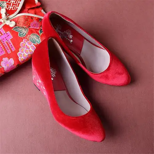 新款坡跟刺绣中式婚鞋秀禾服鞋绒红色坡跟婚鞋高跟鞋出门鞋婚鞋女