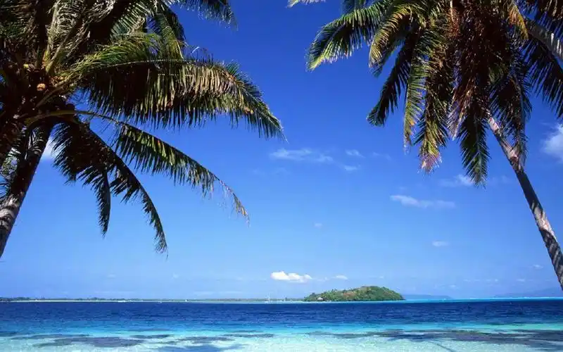 蓝色大海唯美风景图片桌面壁纸