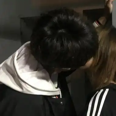 超甜真人cp头像情侣高清一对两张情头甜死的那种真人图片