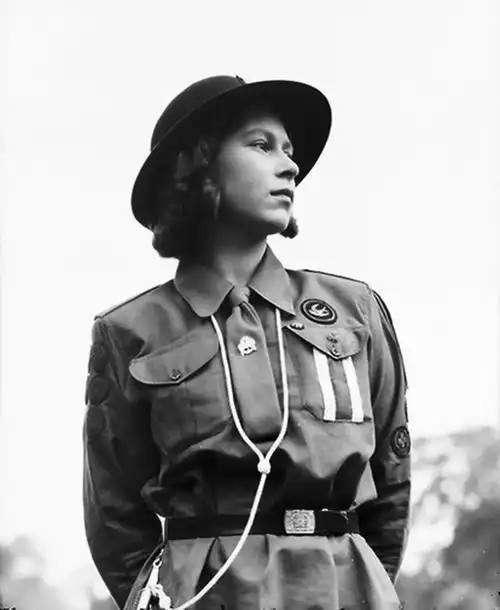 如果英国女王用朋友圈 你会看到这些照片